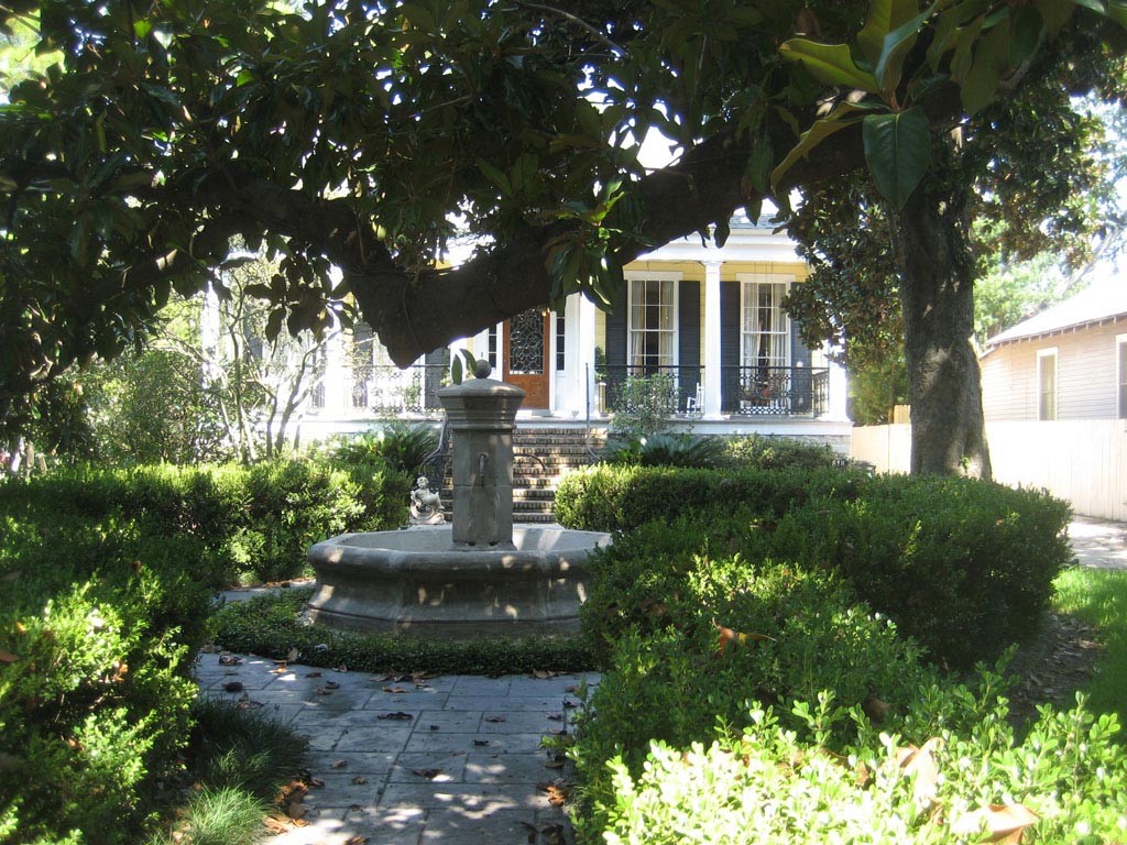 Front Yard with Fountain