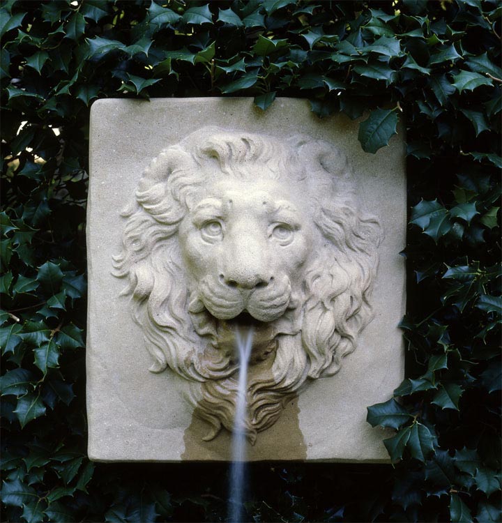 Lion Garden Fountain