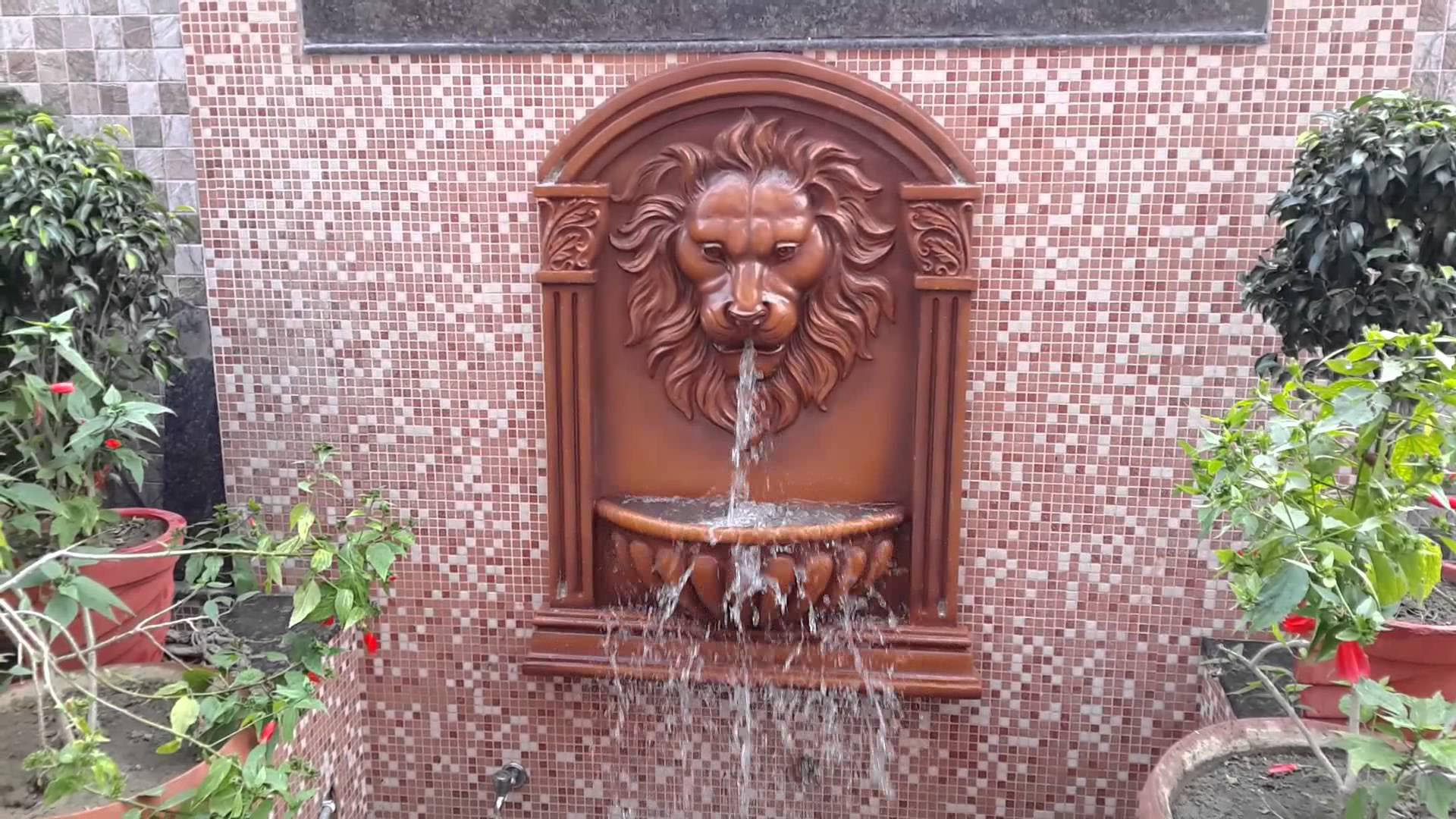 Lion Head Garden Fountain