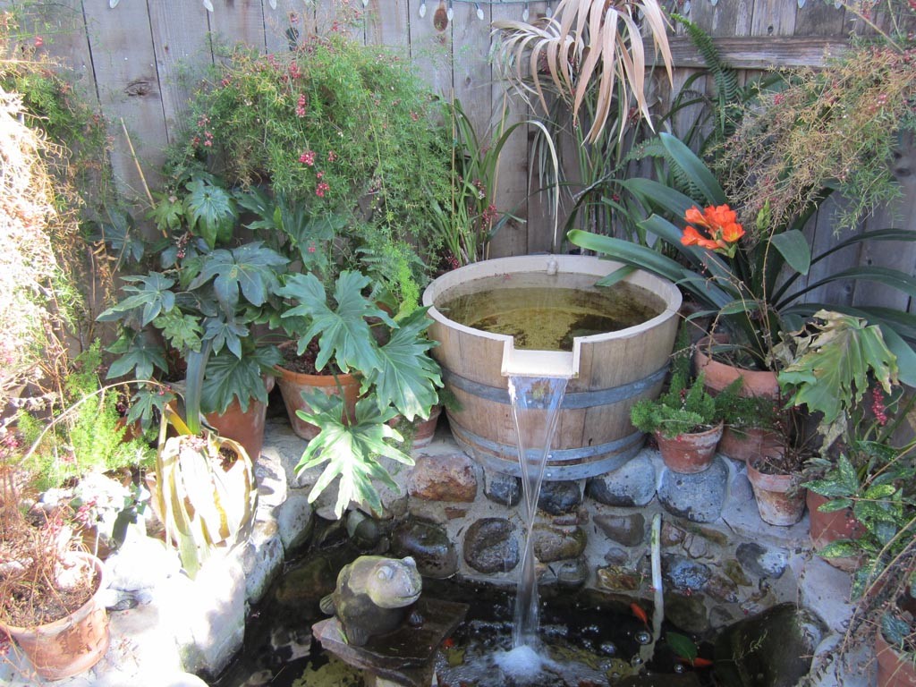 Outdoor Barrel Fountains